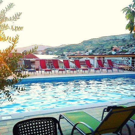 Kuca Pecine Bed and Breakfast Metajna Εξωτερικό φωτογραφία